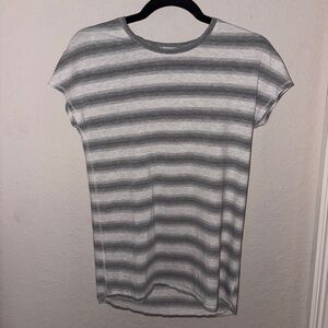 LULULEMON Size 6 Striped Gray Women's Top